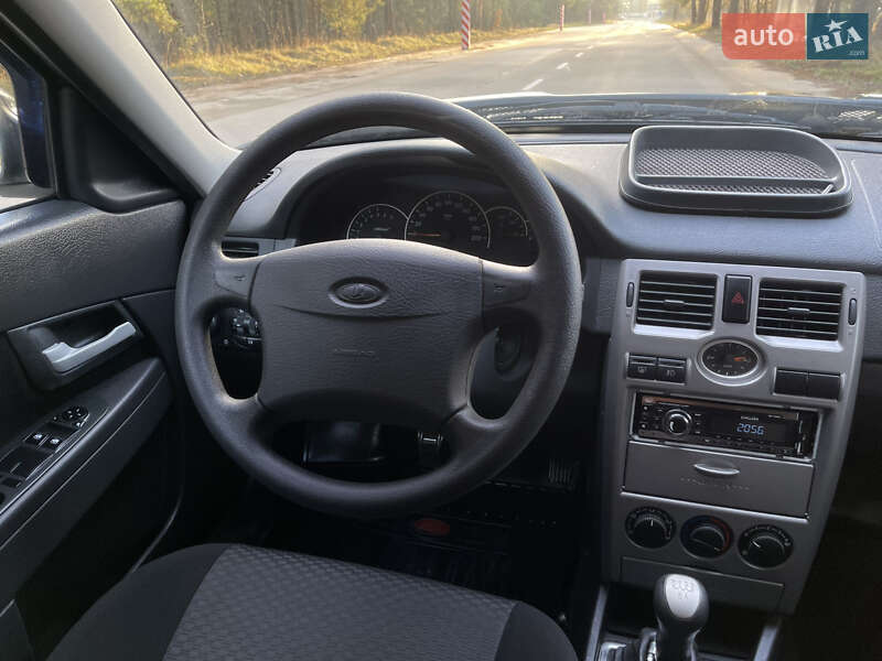 Універсал ВАЗ / Lada 2171 Priora 2011 в Славуті