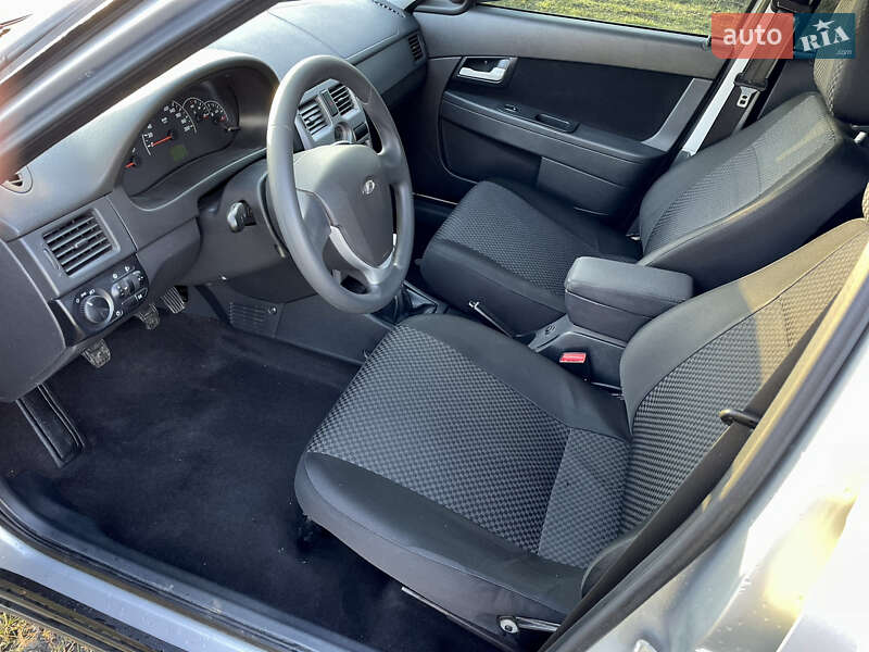 Универсал ВАЗ / Lada 2171 Priora 2013 в Сумах фото 19 Универсал ВАЗ / Lada 2171 Priora 2013 в Сумах