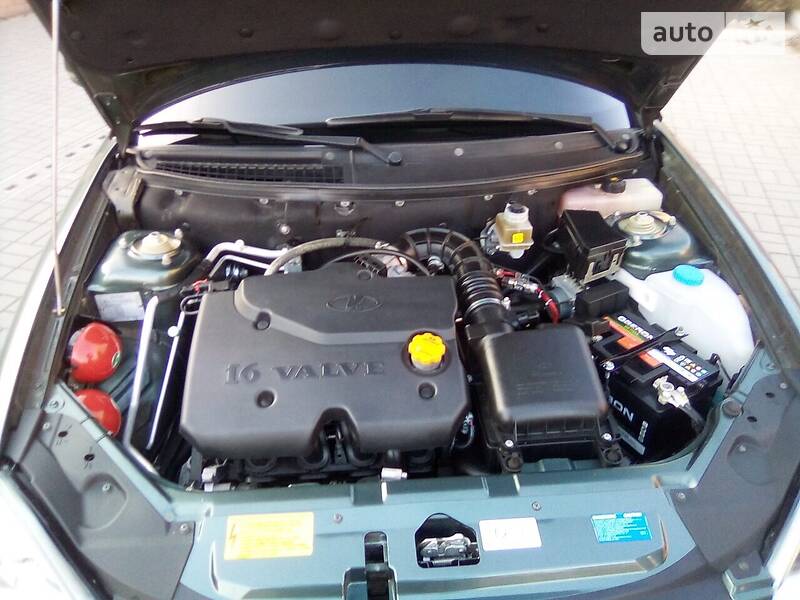 Хетчбек ВАЗ / Lada 2172 Priora 2011 в Запоріжжі