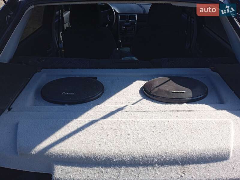 Хетчбек ВАЗ / Lada 2172 Priora 2008 в Лохвиці фото 6 Хетчбек ВАЗ / Lada 2172 Priora 2008 в Лохвиці