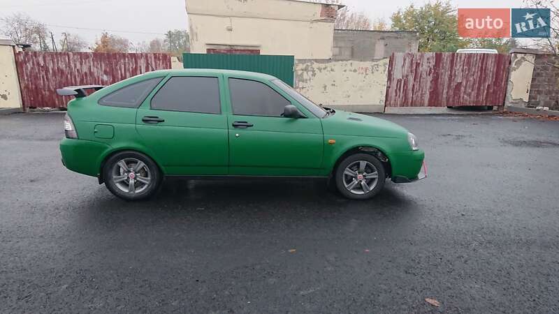 Хетчбек ВАЗ / Lada 2172 Priora 2010 в Запоріжжі