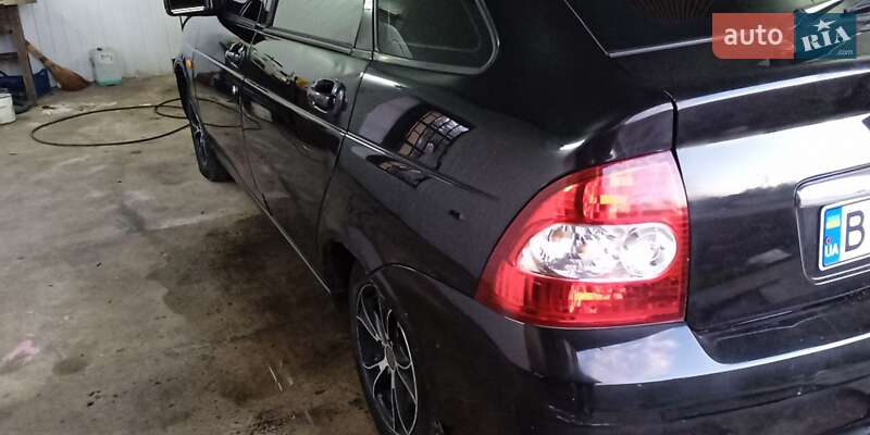 Хетчбек ВАЗ / Lada 2172 Priora 2008 в Лохвиці фото 5 Хетчбек ВАЗ / Lada 2172 Priora 2008 в Лохвиці