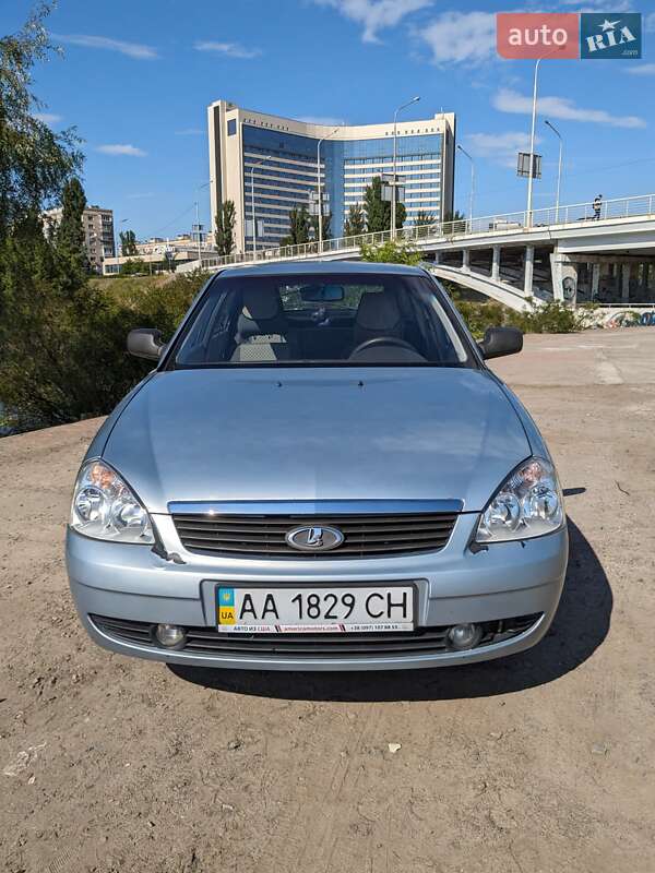 Хэтчбек ВАЗ / Lada 2172 Priora 2009 в Киеве