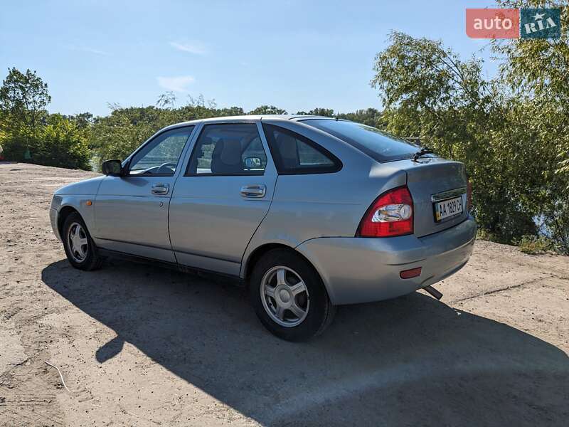 Хэтчбек ВАЗ / Lada 2172 Priora 2009 в Киеве