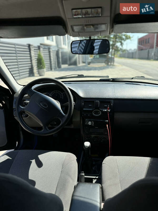 Хэтчбек ВАЗ / Lada 2172 Priora 2008 в Киеве