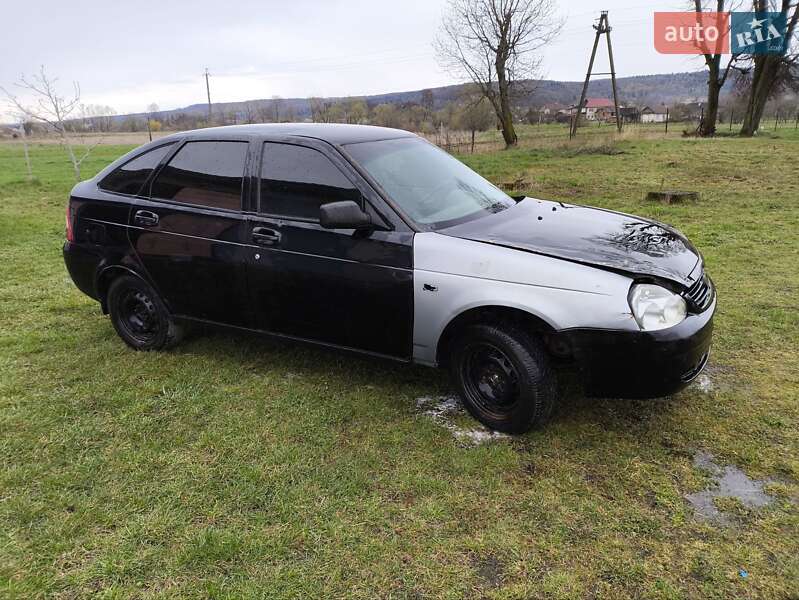 Хетчбек ВАЗ / Lada 2172 Priora 2008 в Калуші