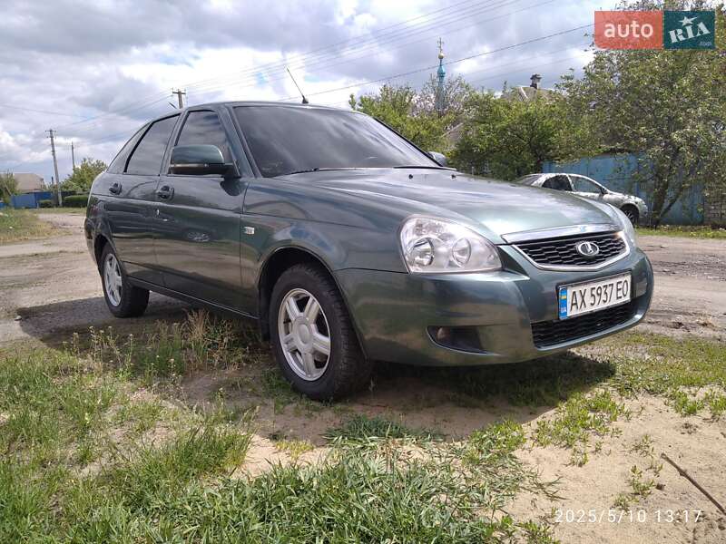 ВАЗ / Lada 2172 Priora 2011
