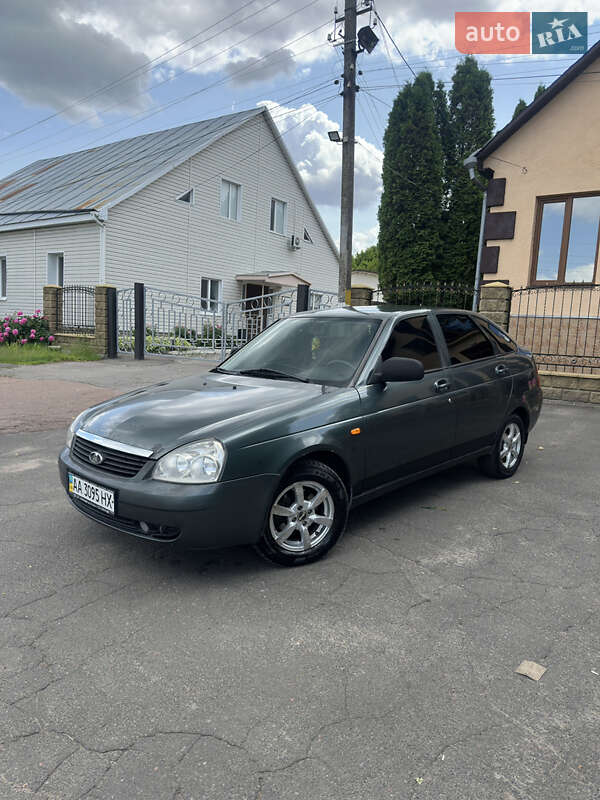 Хэтчбек ВАЗ 2172 Priora 2008 в 
