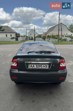 Хэтчбек ВАЗ 2172 Priora 2008 в 