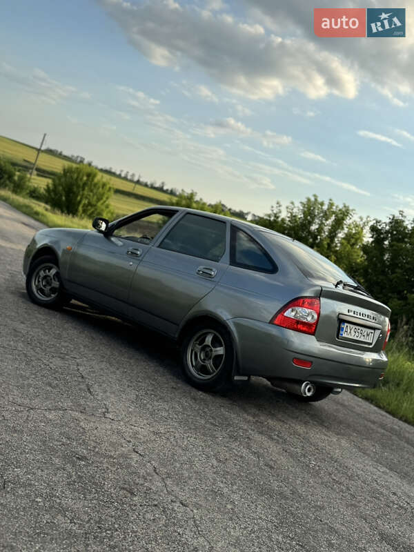 Хэтчбек ВАЗ / Lada 2172 Priora 2008 в Краснограде