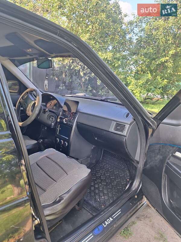 Хетчбек ВАЗ / Lada 2172 Priora 2009 в Царичанці