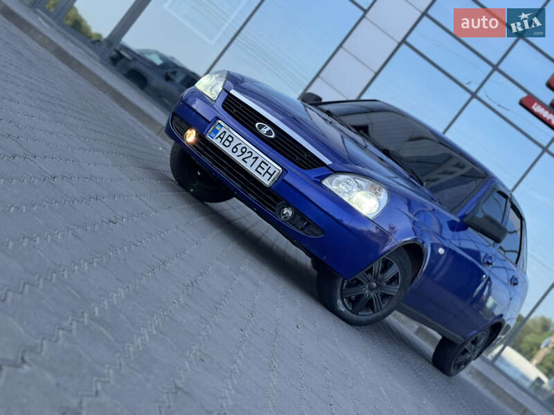Хетчбек ВАЗ / Lada 2172 Priora 2010 в Хмельницькому
