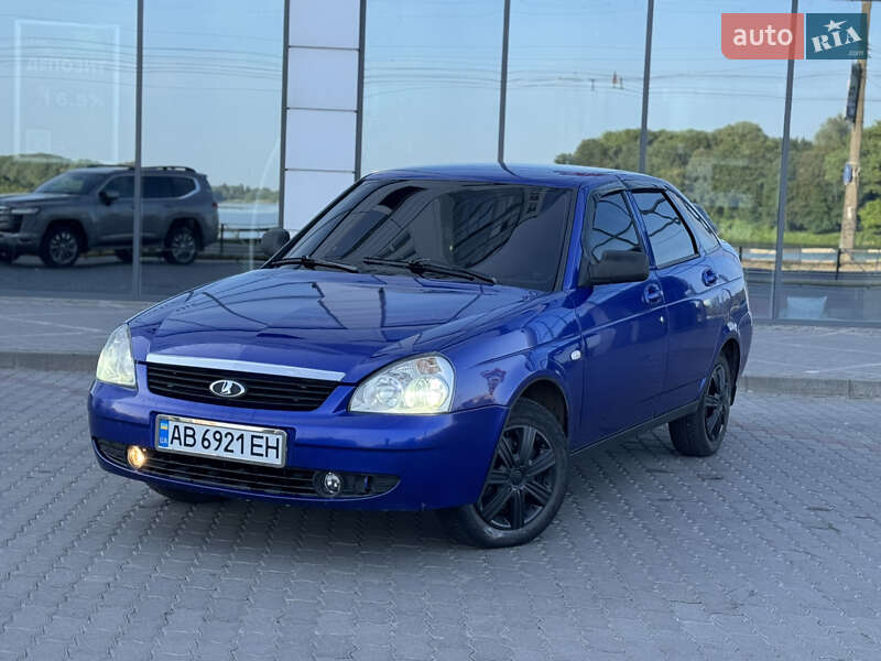 Хетчбек ВАЗ / Lada 2172 Priora 2010 в Хмельницькому