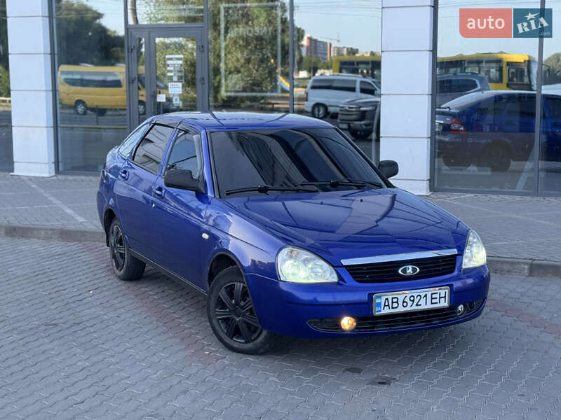 Хетчбек ВАЗ / Lada 2172 Priora 2010 в Хмельницькому