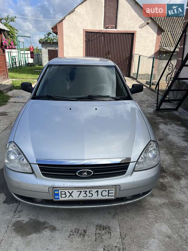 Хетчбек ВАЗ / Lada 2172 Priora 2008 в Красилові