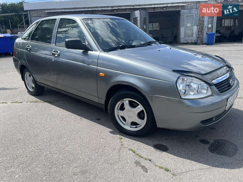 Хэтчбек ВАЗ 2172 Priora 2008 в 
