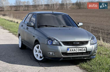 Хэтчбек ВАЗ 2172 Priora 2011 в 