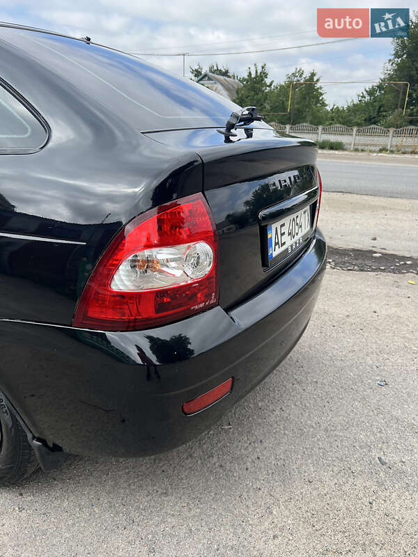 Хэтчбек ВАЗ / Lada 2172 Priora 2012 в Павлограде