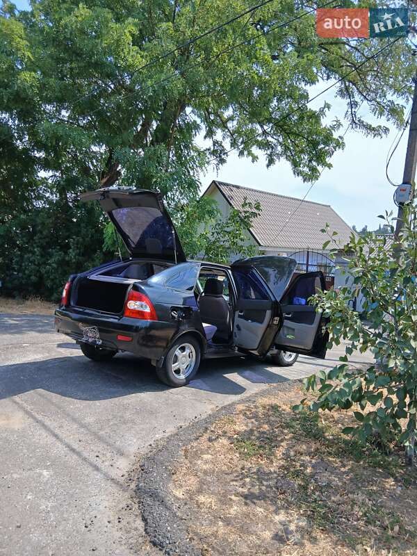 Хэтчбек ВАЗ / Lada 2172 Priora 2008 в Николаеве