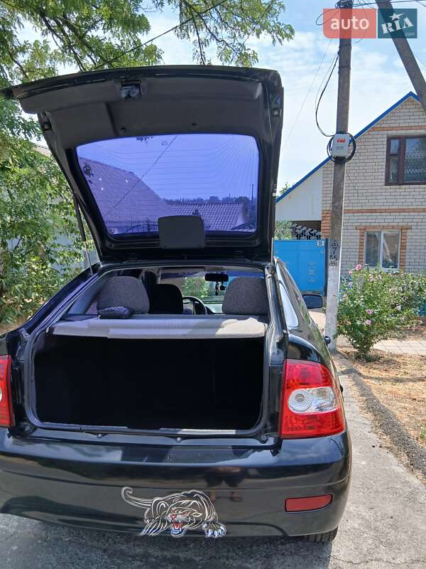 Хэтчбек ВАЗ / Lada 2172 Priora 2008 в Николаеве