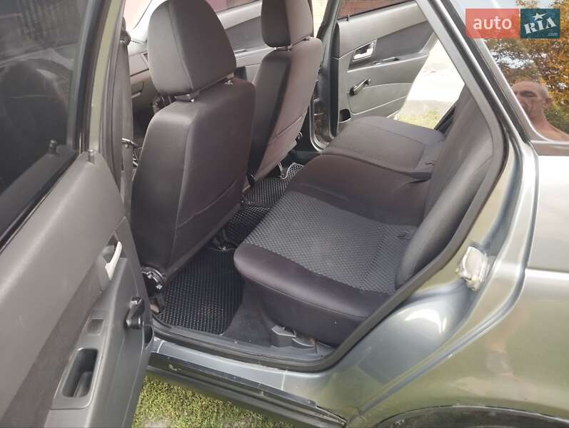 Хэтчбек ВАЗ / Lada 2172 Priora 2011 в Литине