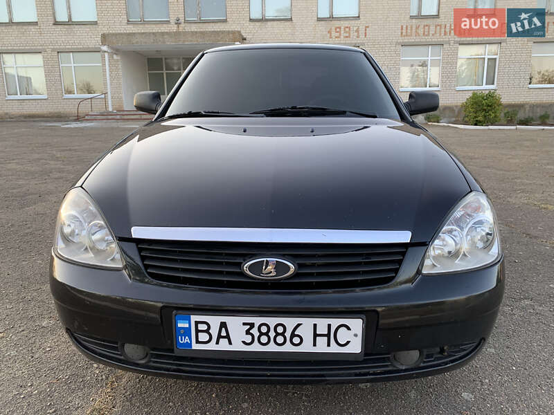Хэтчбек ВАЗ / Lada 2172 Priora 2008 в Бобринце