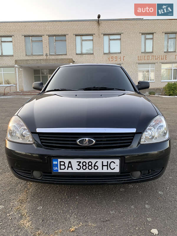 Хэтчбек ВАЗ / Lada 2172 Priora 2008 в Бобринце