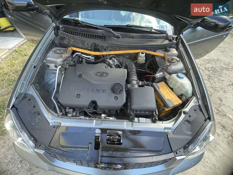 Хетчбек ВАЗ / Lada 2172 Priora 2009 в Броварах