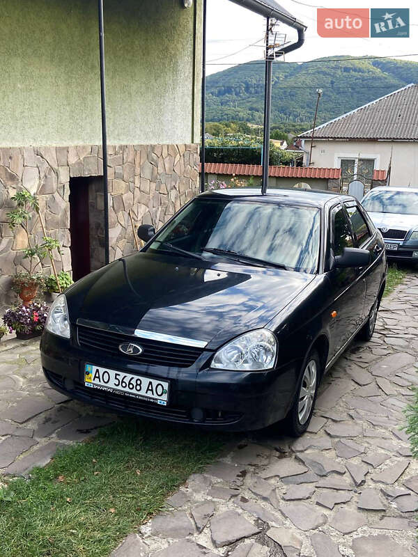 Хэтчбек ВАЗ 2172 Priora 2008 в 