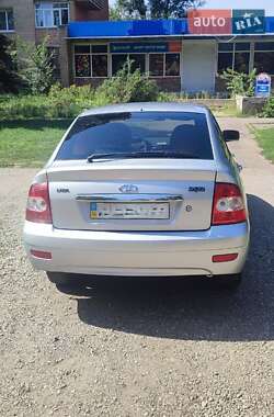 Хэтчбек ВАЗ 2172 Priora 2010 в 