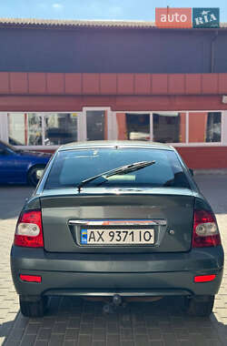 Хэтчбек ВАЗ 2172 Priora 2009 в 