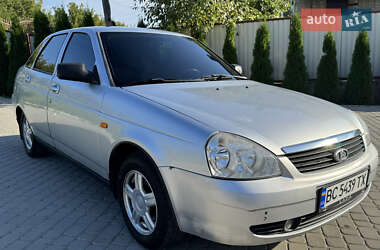 Хэтчбек ВАЗ 2172 Priora 2008 в 