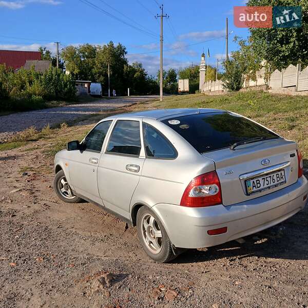 Хетчбек ВАЗ / Lada 2172 Priora 2008 в Бершаді фото 8 Хетчбек ВАЗ / Lada 2172 Priora 2008 в Бершаді