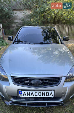 Хэтчбек ВАЗ 2172 Priora 2011 в 