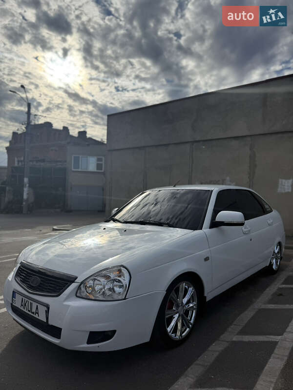 Хэтчбек ВАЗ / Lada 2172 Priora 2012 в Одессе