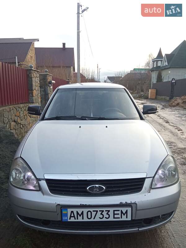 Хэтчбек ВАЗ / Lada 2172 Priora 2008 в Житомире фото 2 Хэтчбек ВАЗ / Lada 2172 Priora 2008 в Житомире