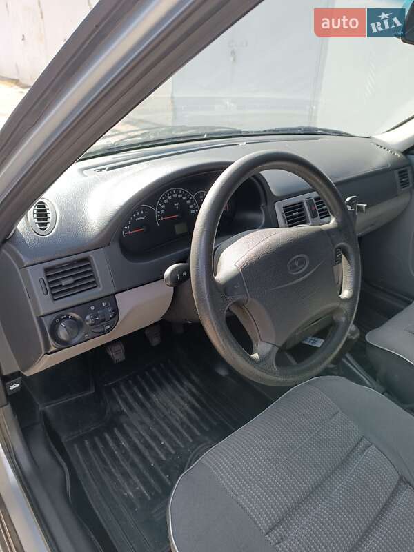 Хэтчбек ВАЗ / Lada 2172 Priora 2009 в Харькове