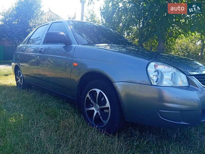 Хетчбек ВАЗ 2172 Priora 2013 в 