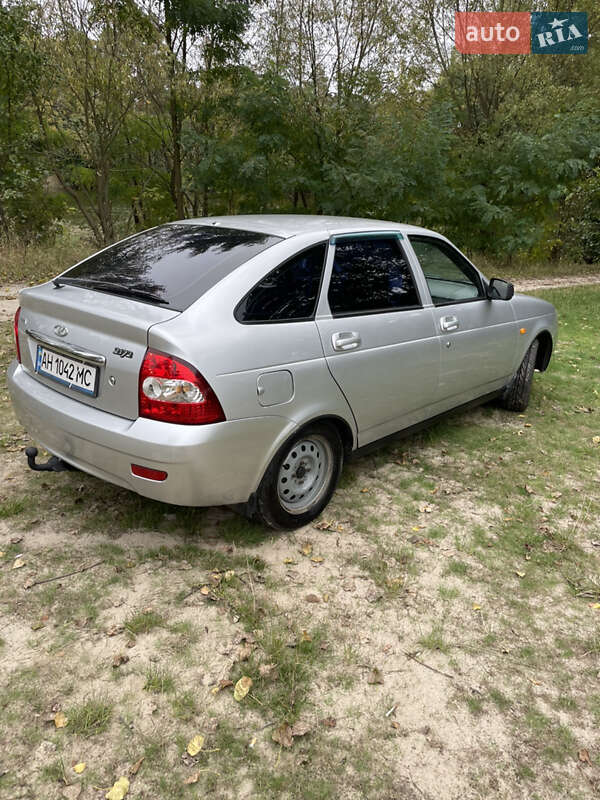 Хэтчбек ВАЗ / Lada 2172 Priora 2008 в Киеве фото 5 Хэтчбек ВАЗ / Lada 2172 Priora 2008 в Киеве