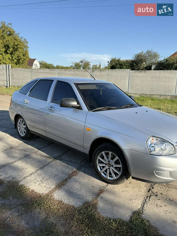 Хэтчбек ВАЗ / Lada 2172 Priora 2013 в Прилуках