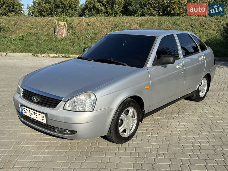 Хэтчбек ВАЗ / Lada 2172 Priora 2008 в Львове