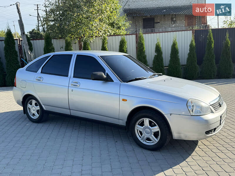 Хэтчбек ВАЗ / Lada 2172 Priora 2008 в Львове