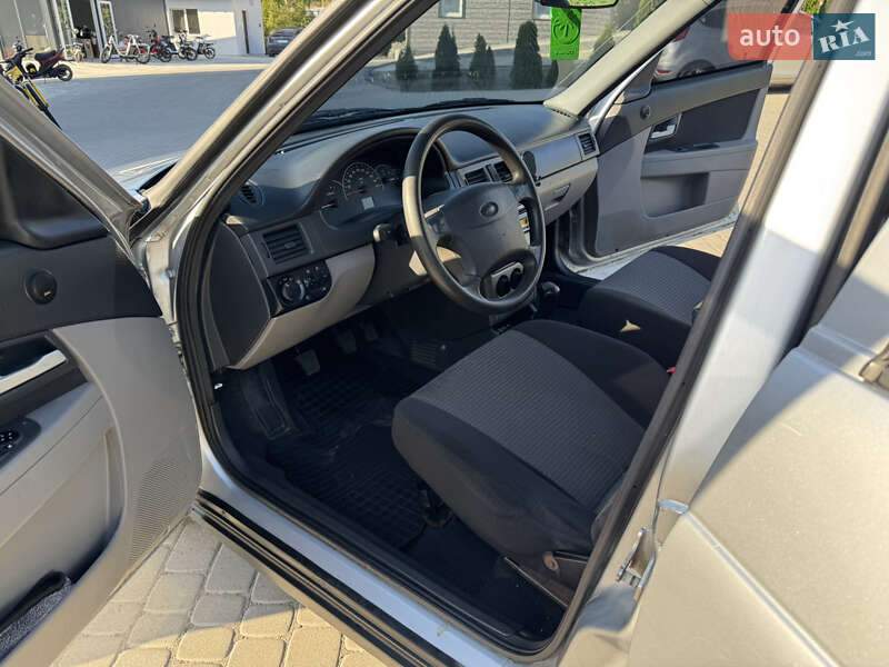 Хэтчбек ВАЗ / Lada 2172 Priora 2008 в Львове