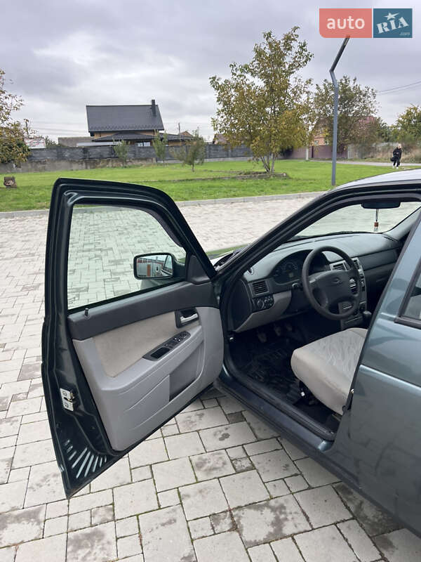 Хэтчбек ВАЗ / Lada 2172 Priora 2008 в Здолбунове фото 17 Хэтчбек ВАЗ / Lada 2172 Priora 2008 в Здолбунове