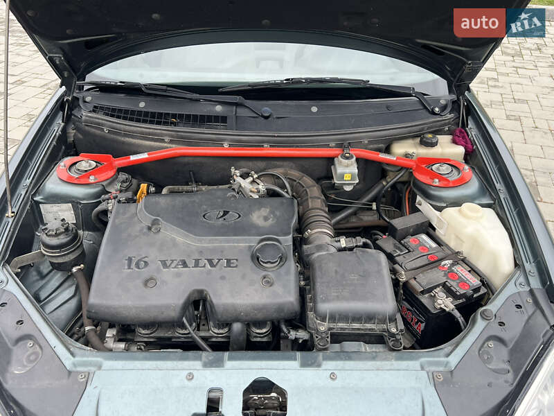 Хэтчбек ВАЗ / Lada 2172 Priora 2008 в Здолбунове фото 40 Хэтчбек ВАЗ / Lada 2172 Priora 2008 в Здолбунове