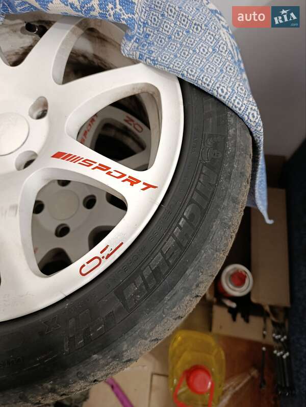 Хэтчбек ВАЗ / Lada 2172 Priora 2012 в Черновцах фото 23 Хэтчбек ВАЗ / Lada 2172 Priora 2012 в Черновцах