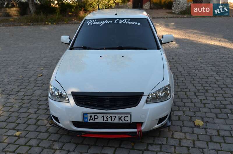 Хэтчбек ВАЗ / Lada 2172 Priora 2012 в Черновцах фото 29 Хэтчбек ВАЗ / Lada 2172 Priora 2012 в Черновцах