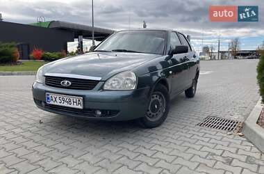 Хетчбек ВАЗ 2172 Priora 2011 в  фото 5 Хетчбек ВАЗ 2172 Priora 2011 в