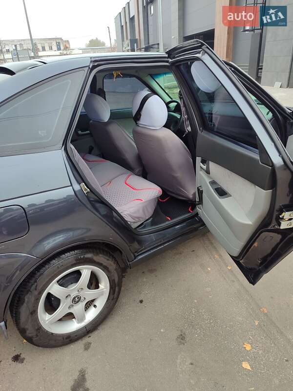 Хэтчбек ВАЗ / Lada 2172 Priora 2008 в Житомире фото 15 Хэтчбек ВАЗ / Lada 2172 Priora 2008 в Житомире