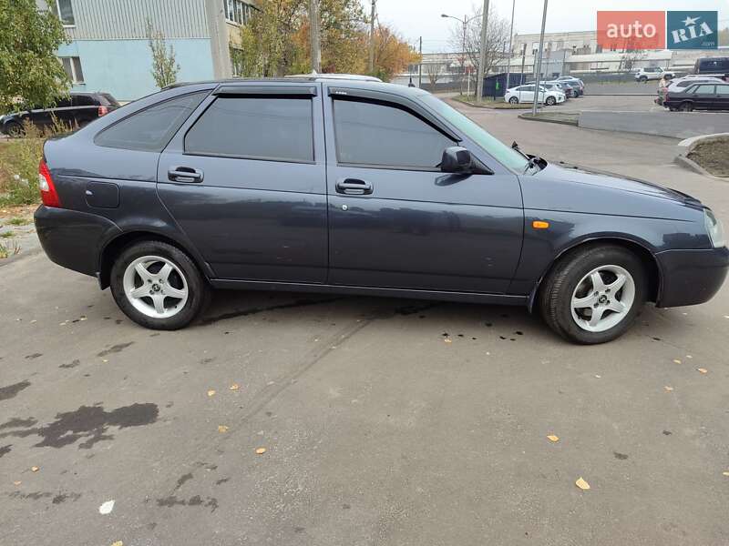 Хэтчбек ВАЗ / Lada 2172 Priora 2008 в Житомире фото 20 Хэтчбек ВАЗ / Lada 2172 Priora 2008 в Житомире